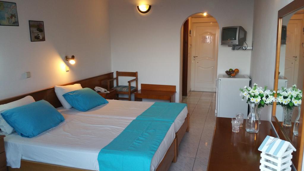 Celadi Vista Resort Afantou Bilik gambar
